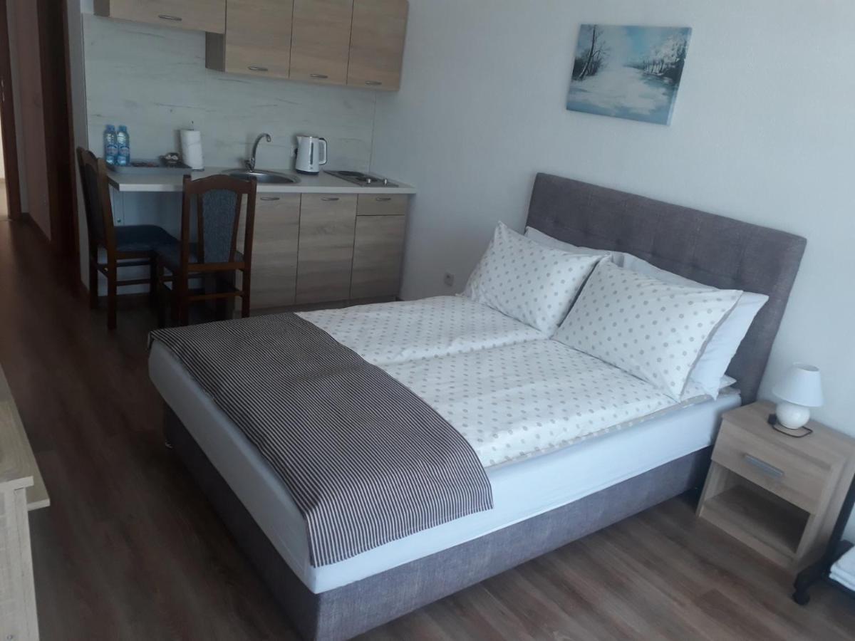Apartments Karic Aerodrom Tuzla Dubrave Gornje Exterior foto