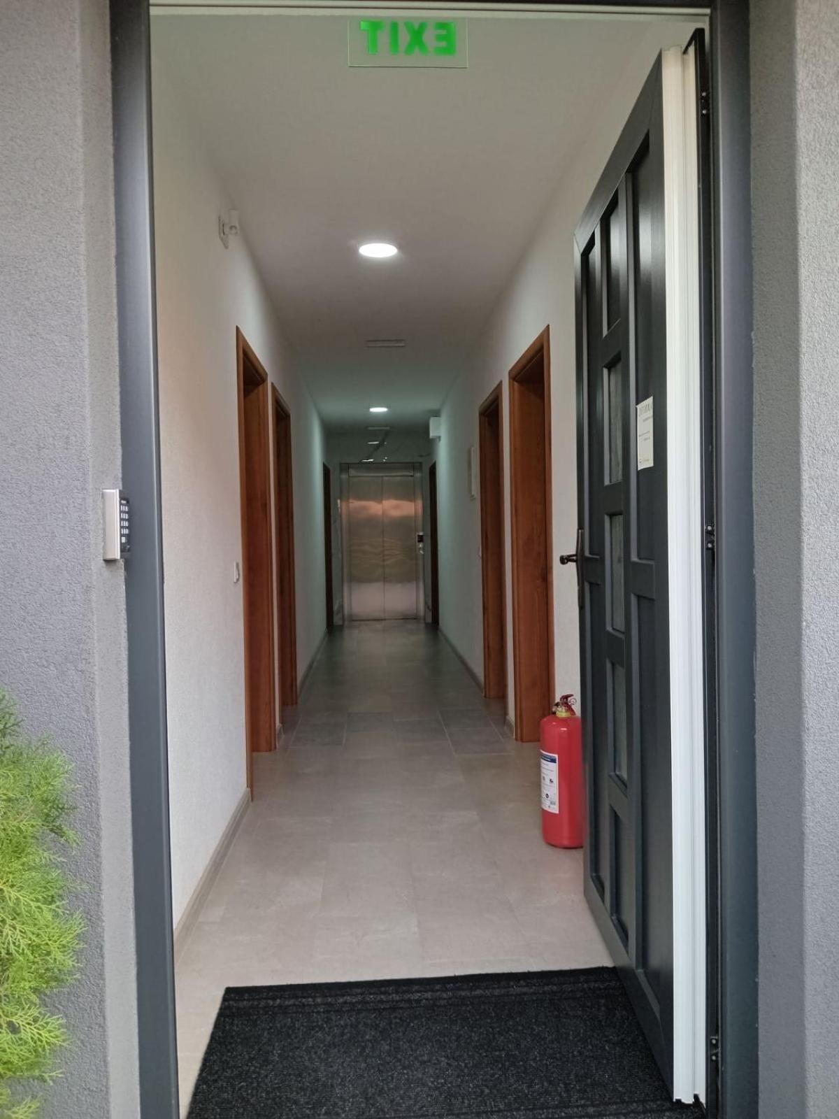 Apartments Karic Aerodrom Tuzla Dubrave Gornje Exterior foto